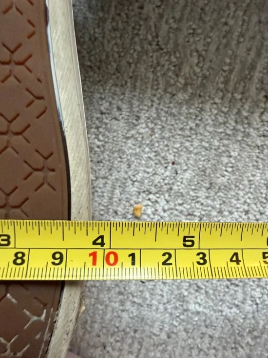 Ugg - Picture 4 of 6